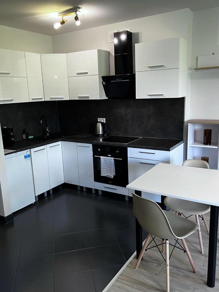 Delta Apart-House Wroclaw Exterior photo